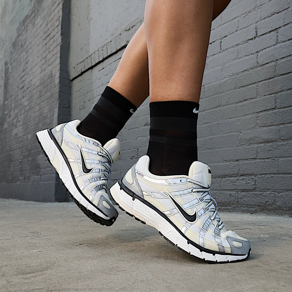 Nike Wmns P-6000 Coconut Milk Metallic Silver-Nike-pikastore.cz