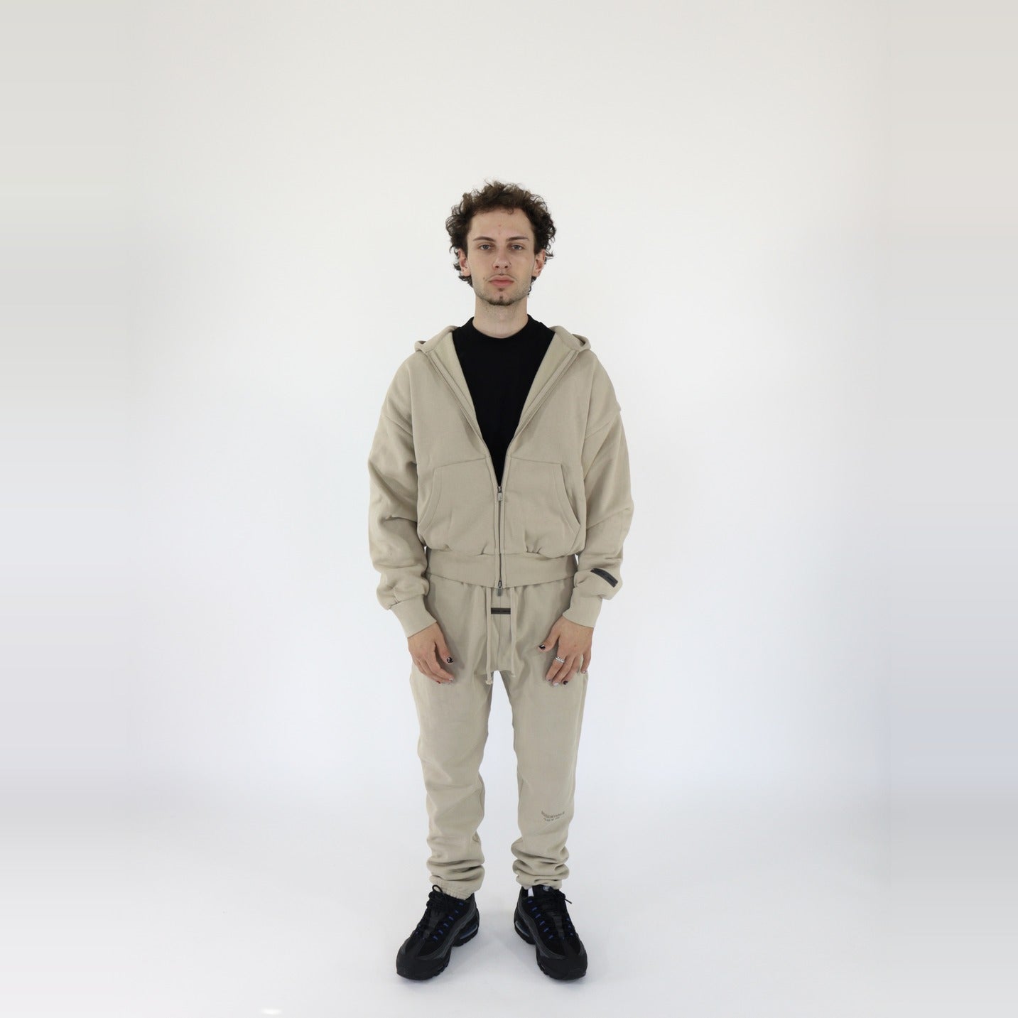 pikastore.cz - Fear of God Essentials S25 Zip-Up Hoodie Timber + S25 Sweatpants Timber SET-Bundle-pikastore.cz-pikastore.cz