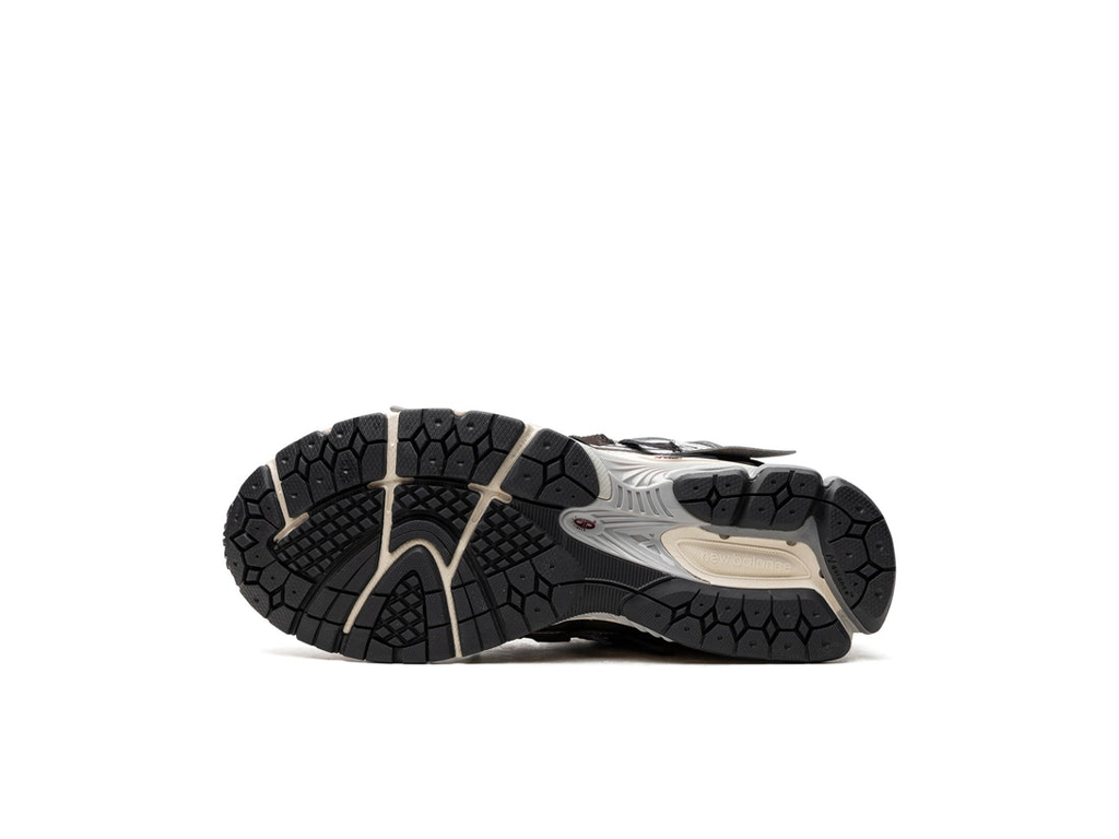 New Balance 1906A Silver Gold Metallic-New Balance-pikastore.cz