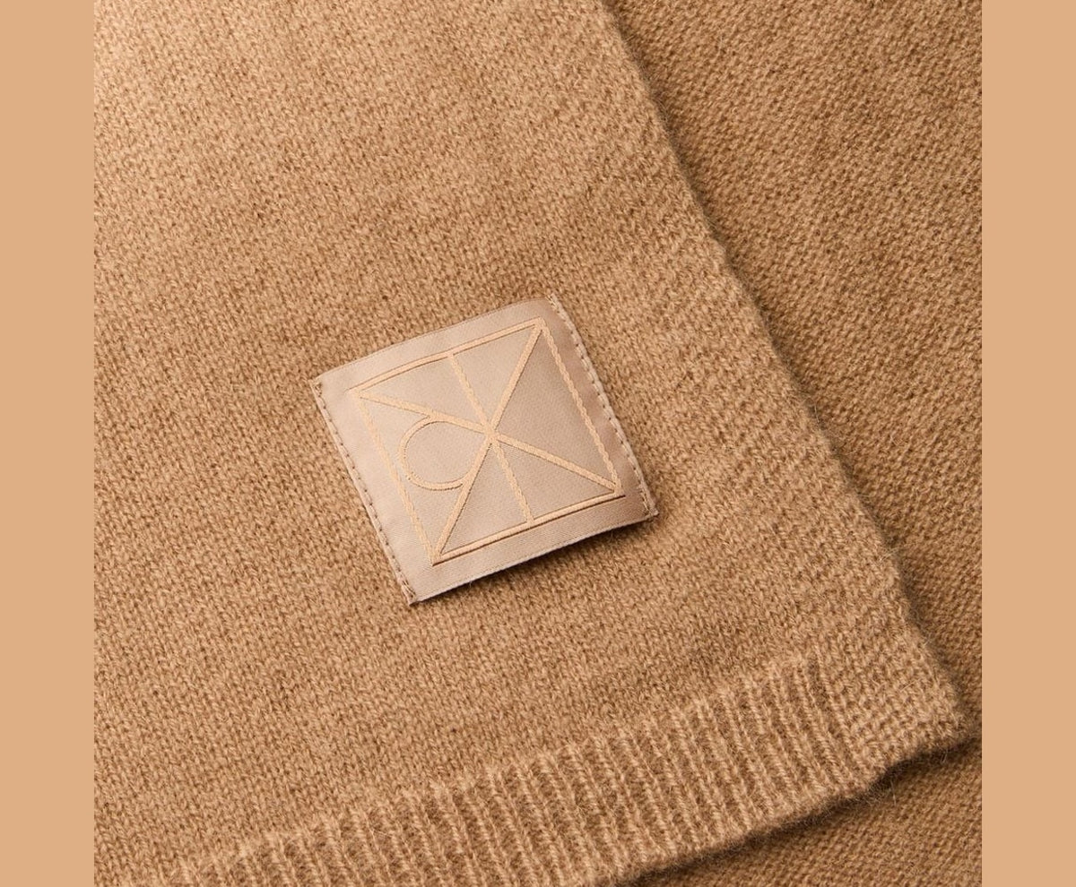 Calvin Klein Cashmere scarf Beige – doplňky – fotka 3 z 3