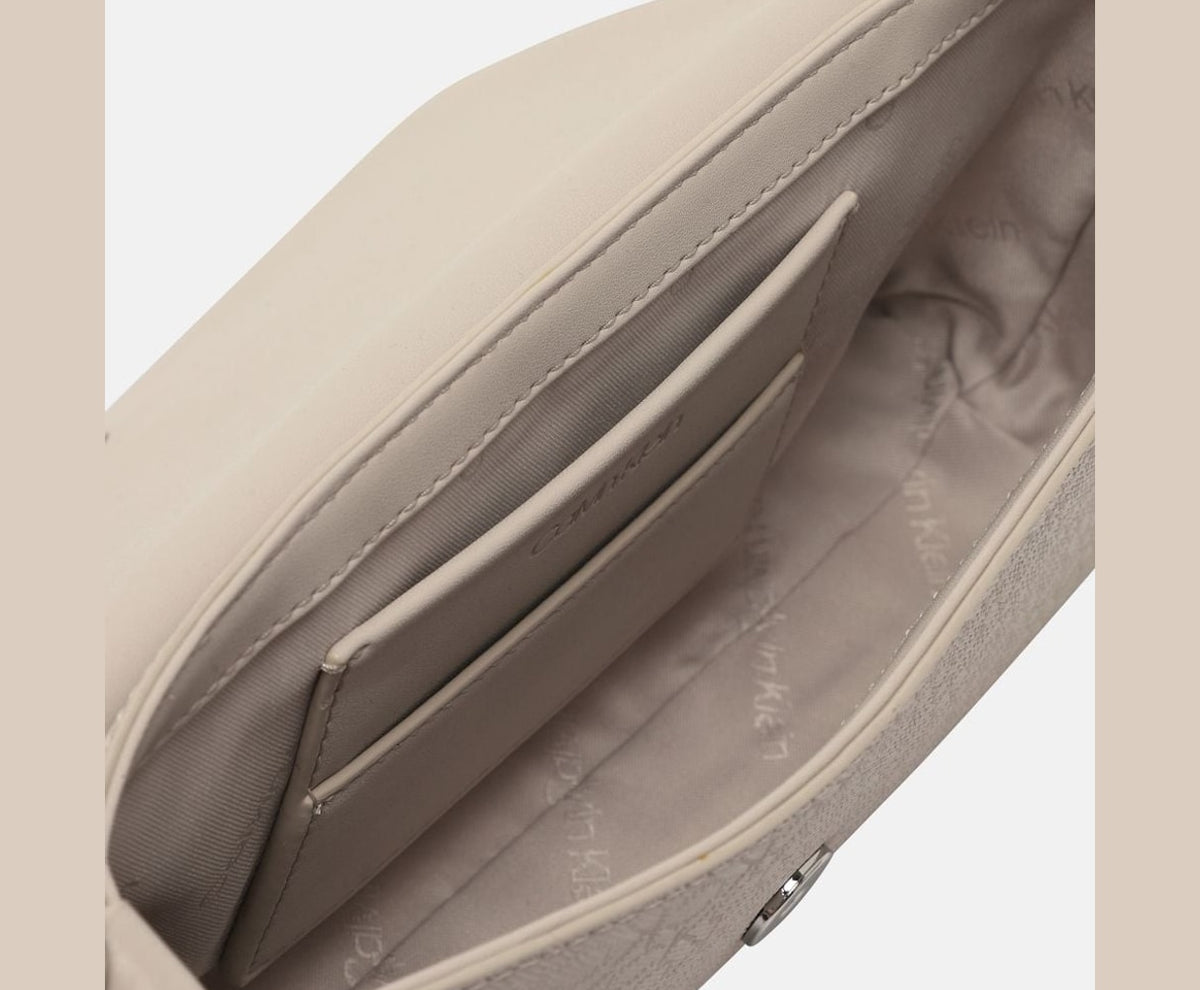 Calvin Klein Cross-body bag Brown – taška – fotka 3 z 5