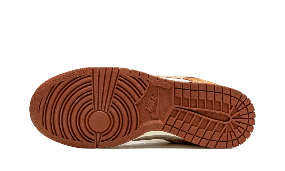 Nike Dunk Low Medium Curry-sneakers-Nike-pikastore.cz