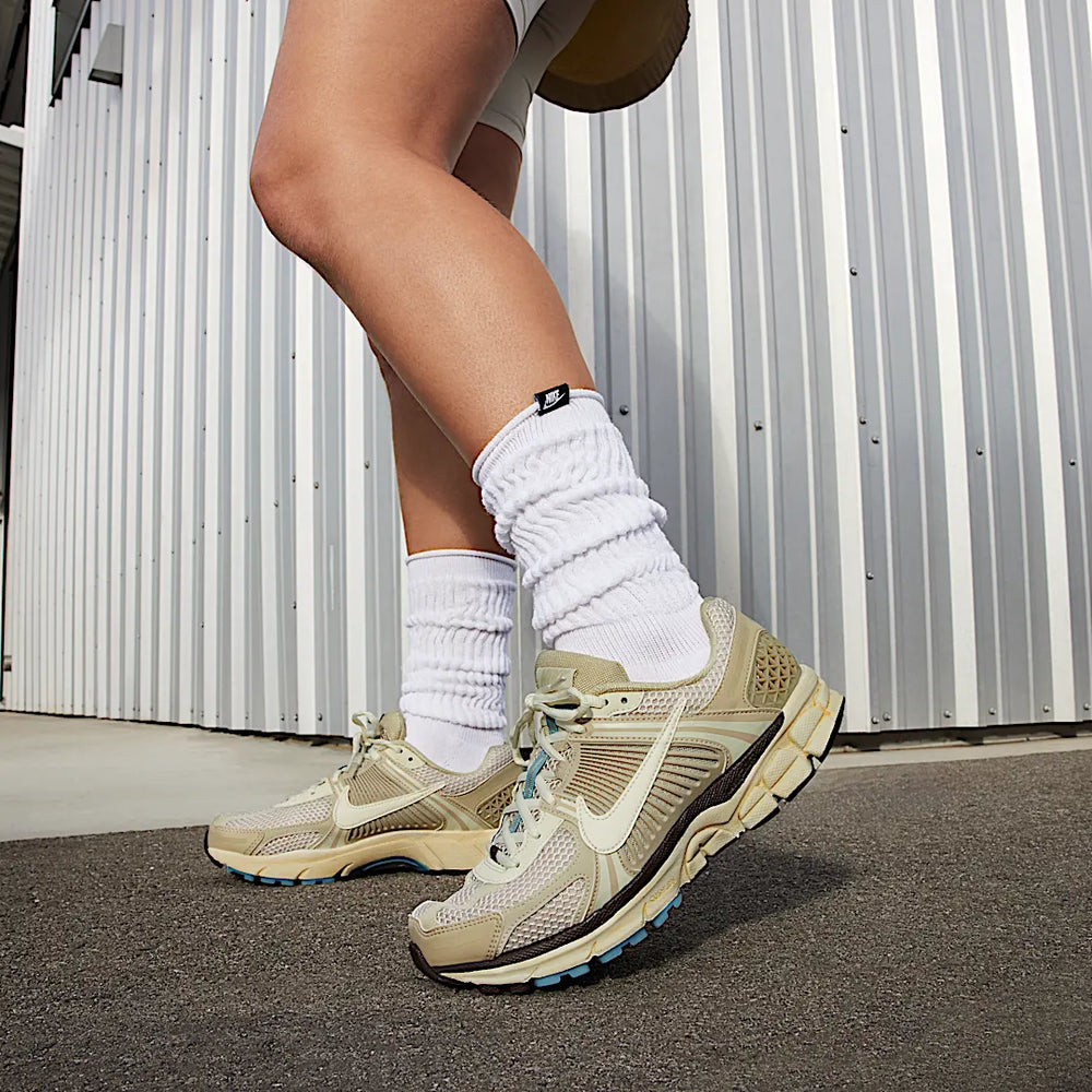 Nike Zoom Vomero 5 Oatmeal (Women's)-sneakers-Nike-pikastore.cz