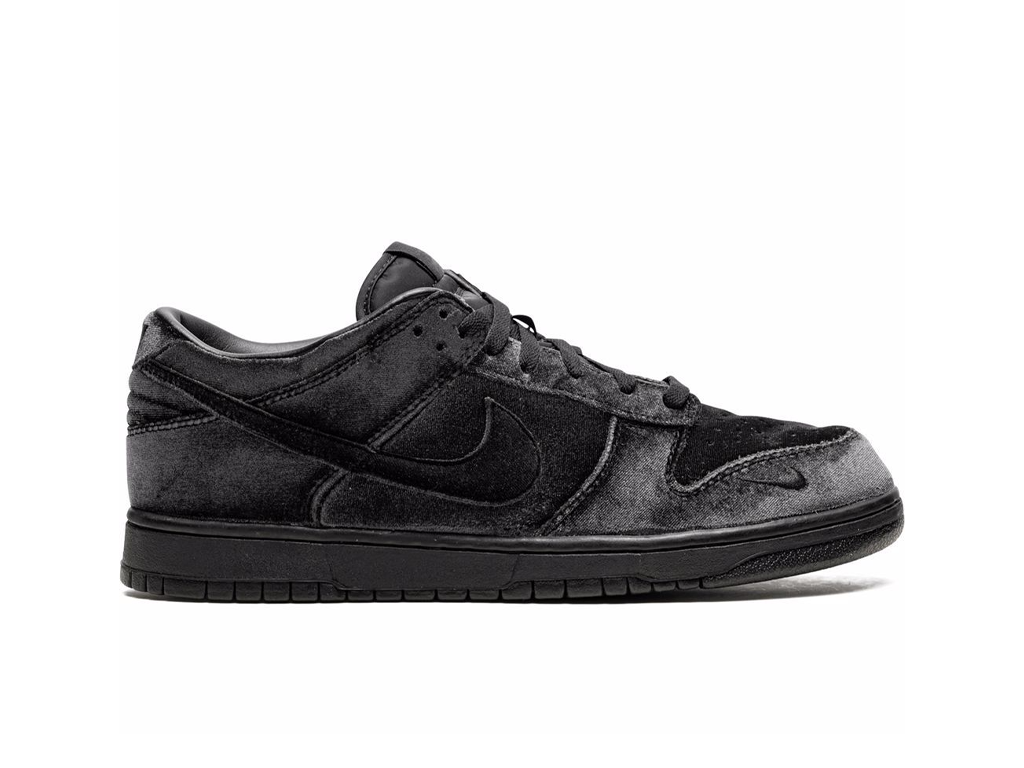 Nike Dunk Low Dover Street Market Triple Black Velvet