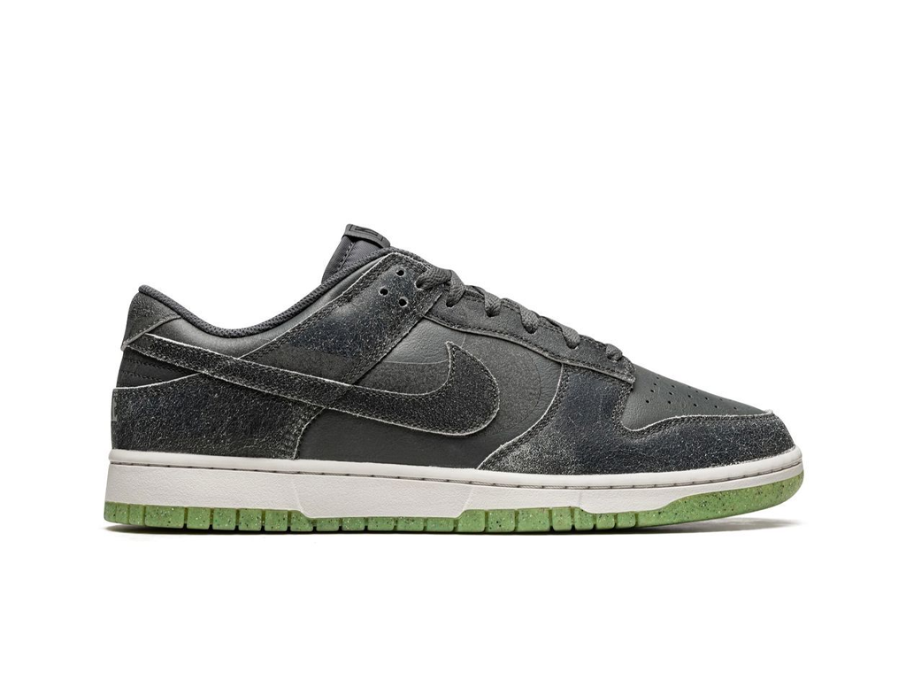 Nike Dunk Low SE GS Halloween