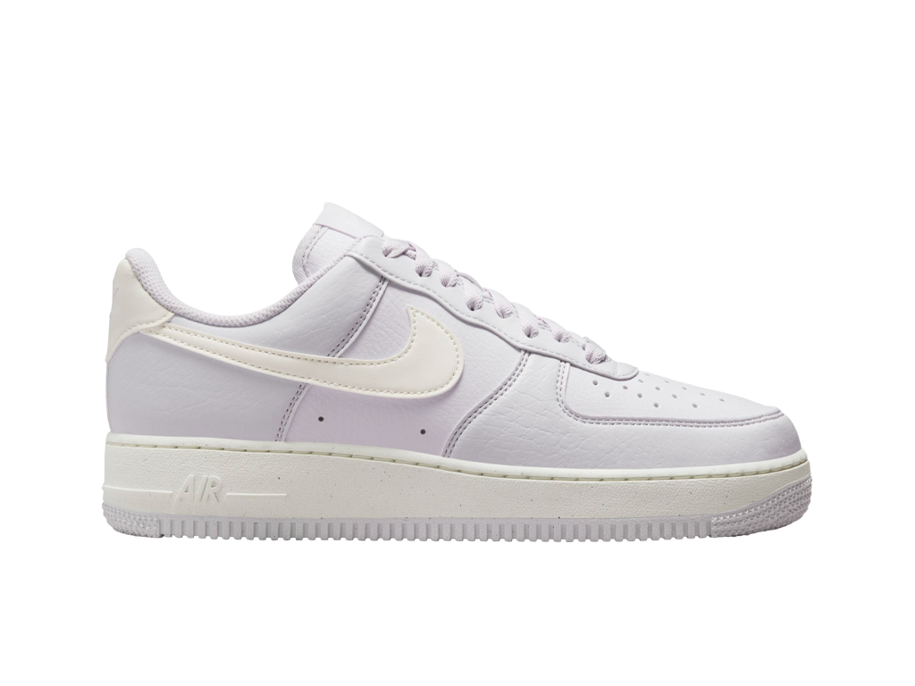 Nike Wmns Air Force 1 07 SE Barely Grape