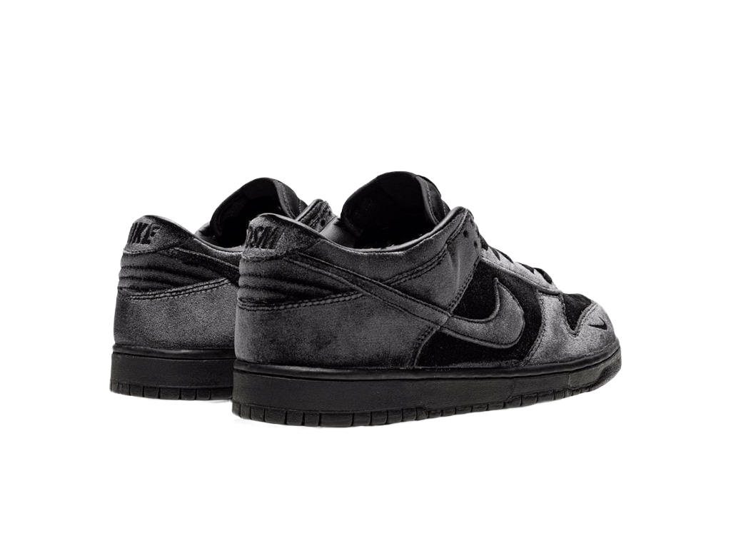 Nike Dunk Low Dover Street Market Triple Black Velvet-sneakers-Nike-pikastore.cz