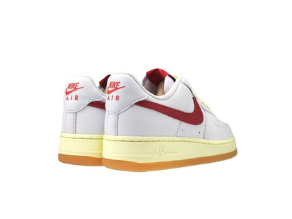 Nike Wmns Air Force 1 07 Summit White University Red