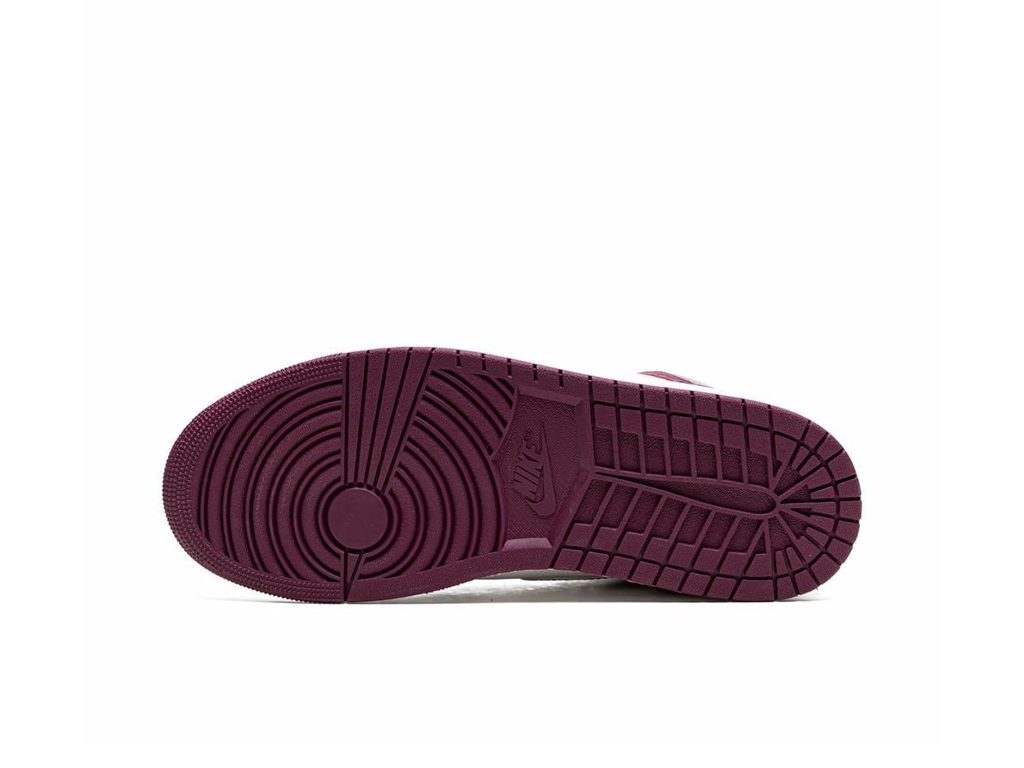 Nike Jordan 1 Retro High OG Bordeaux-sneakers-Air Jordan-pikastore.cz