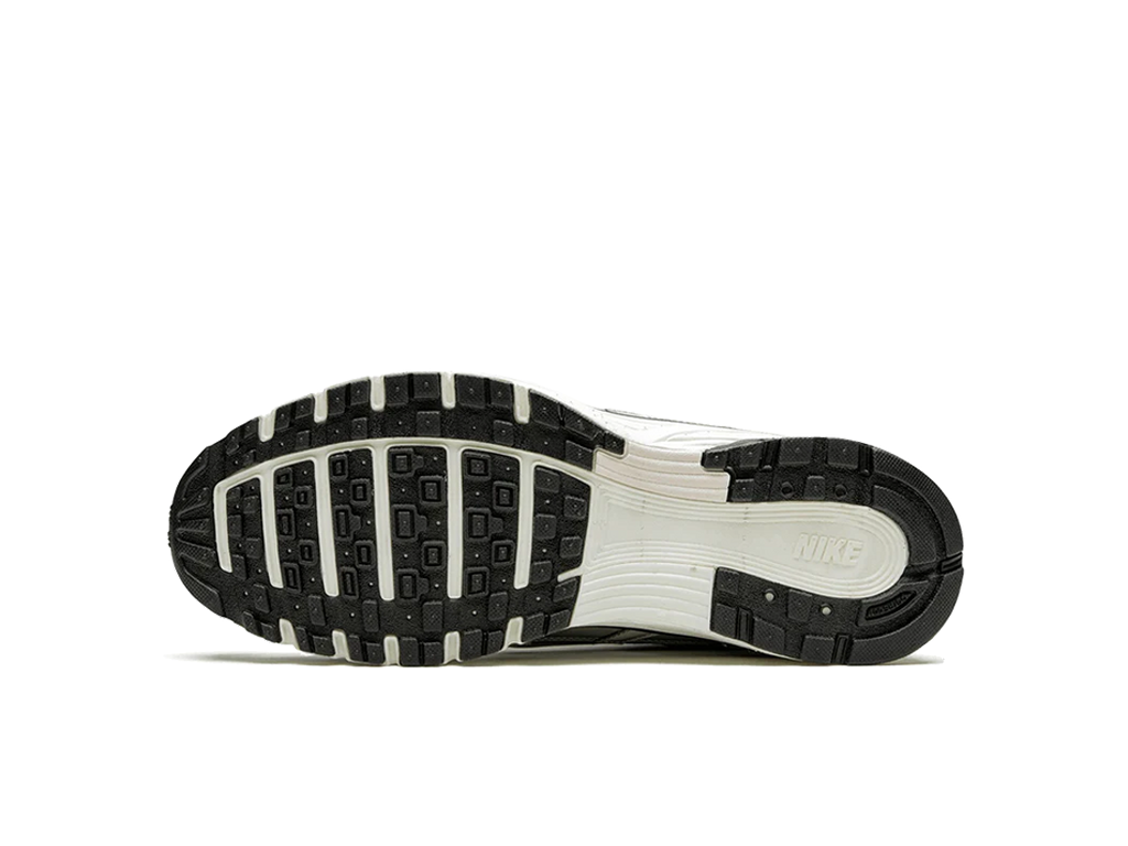 Nike P-6000 Metallic Silver-sneakers-Nike-pikastore.cz