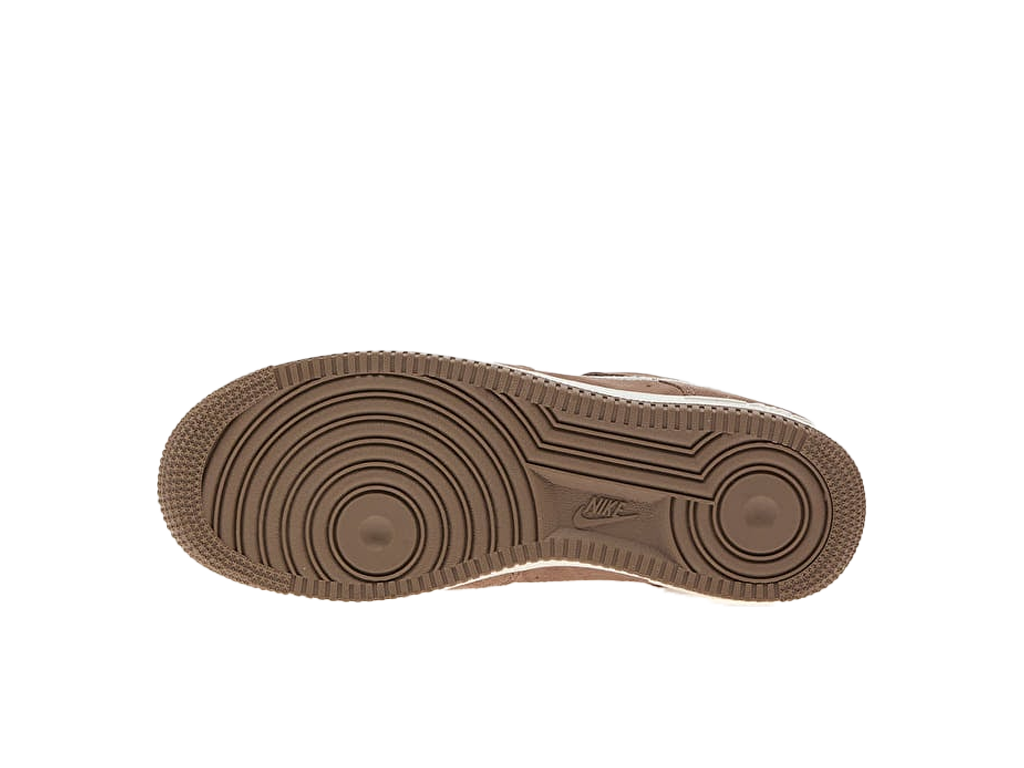 Nike Air Force 1 07 LV8 Embroidered Swoosh - Mink Brown – sneakers – foto 5 van 5