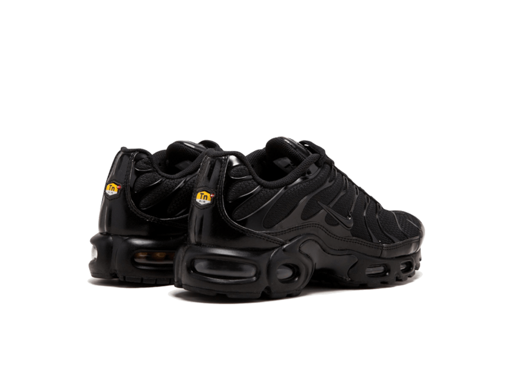 Nike Air Max Plus Triple Black-sneakers-Nike-pikastore.cz