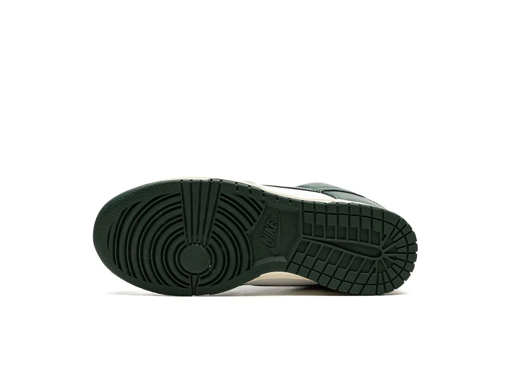 Nike Dunk Low Vintage Green-Nike-pikastore.cz