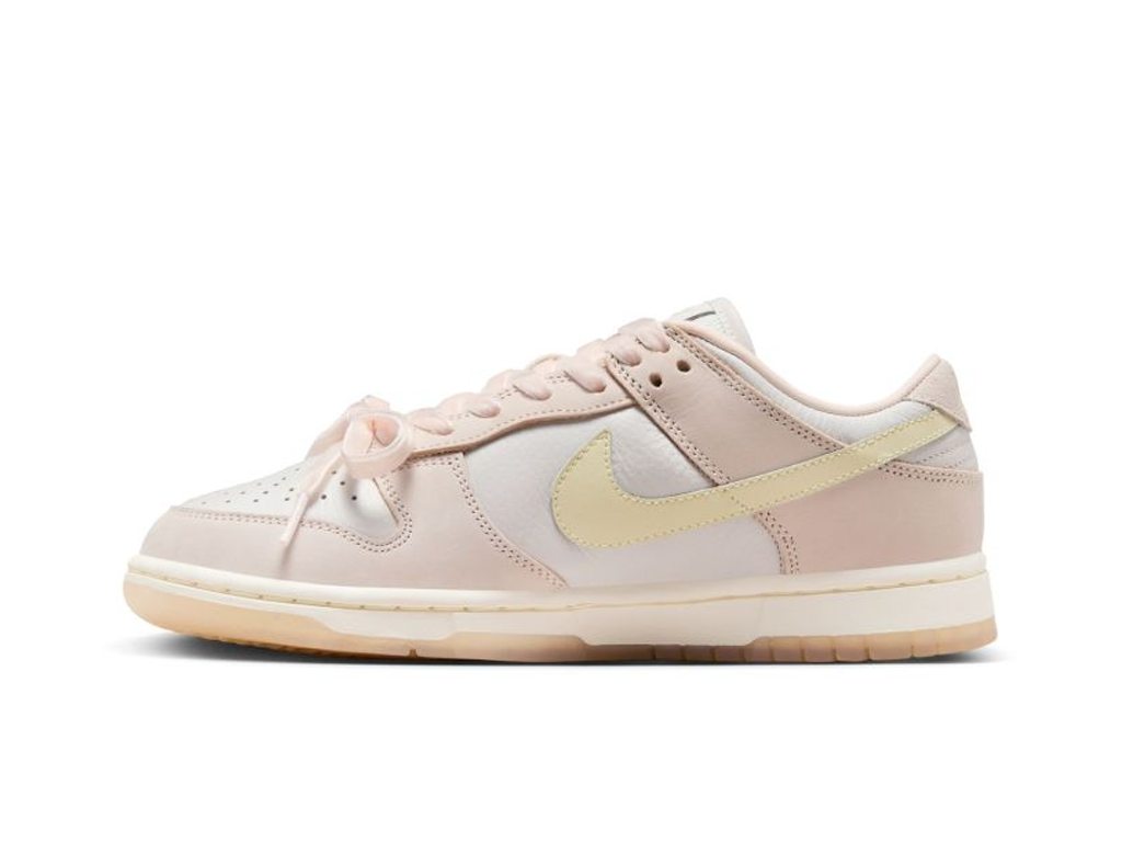 Nike Wmns Dunk Low Light Soft Pink-Nike-pikastore.cz