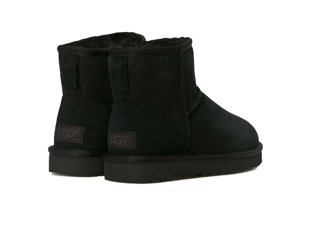 UGG Classic Mini II Boot Black-UGG-pikastore.cz