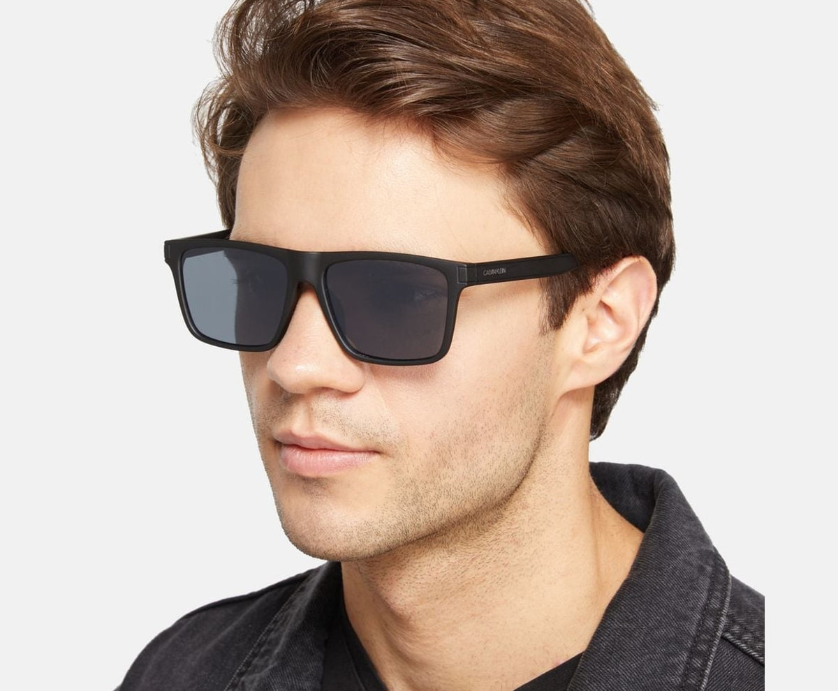 Calvin Klein Sunglasses Black – lunettes – photo 4 sur 4