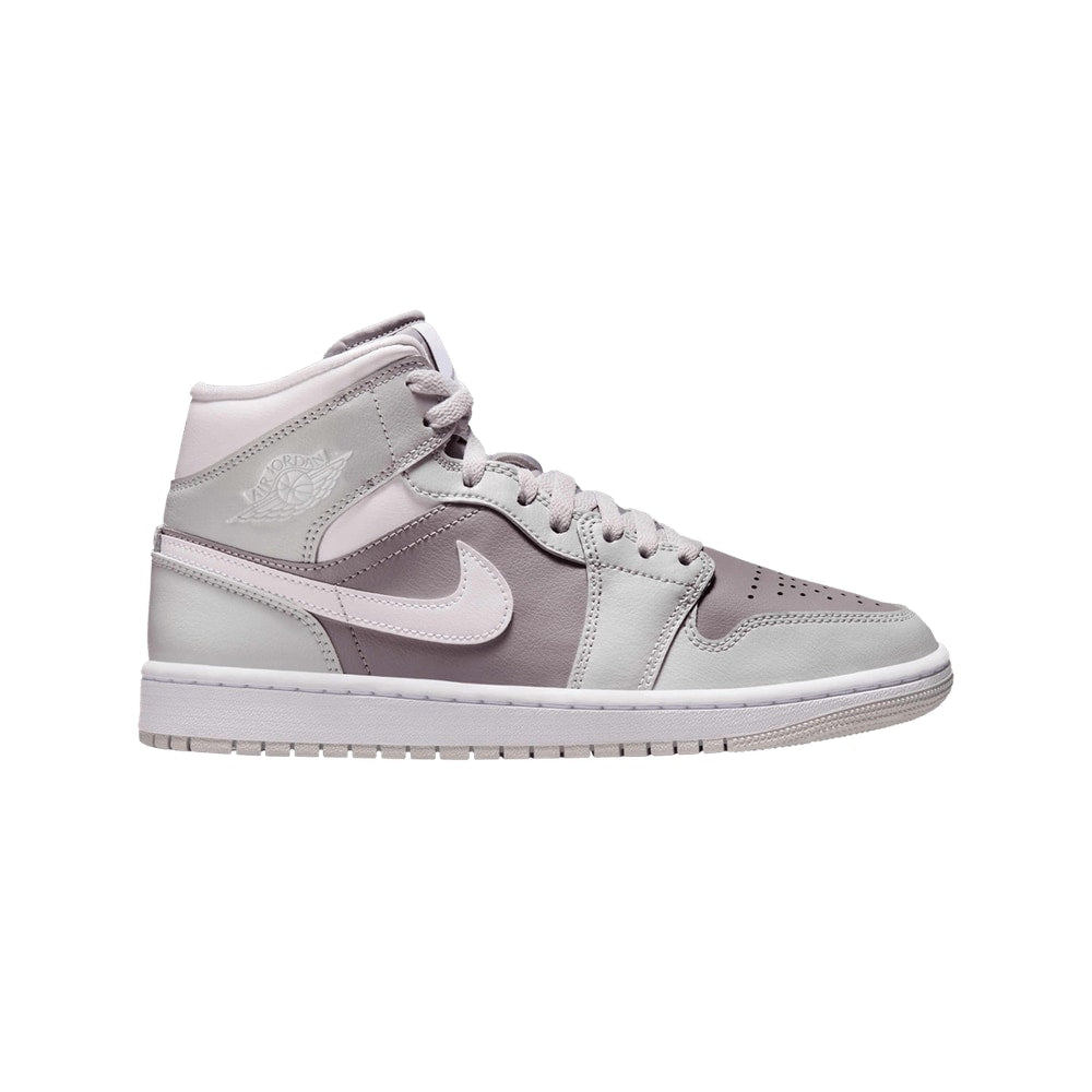 Air Jordan 1 Mid Photon Dust Atmosphere Grey – tenisky, bílá